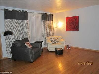 4th image of 18073 Adams Dr
