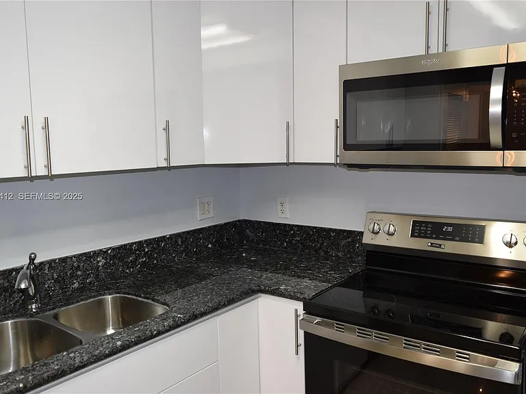 301 Golden Isles Dr #302 — Photo 15
