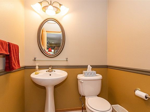 4th image of 2407 Camden Dr