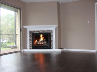 11124 S 84th Ave APT 2B, Palos Hills, IL 60465