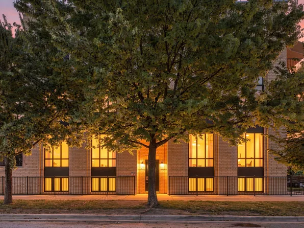 1205 N Spaulding Ave #3S, Chicago, IL 60651