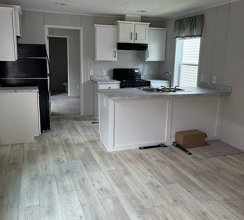 4th image of 205 Forest Dr #205