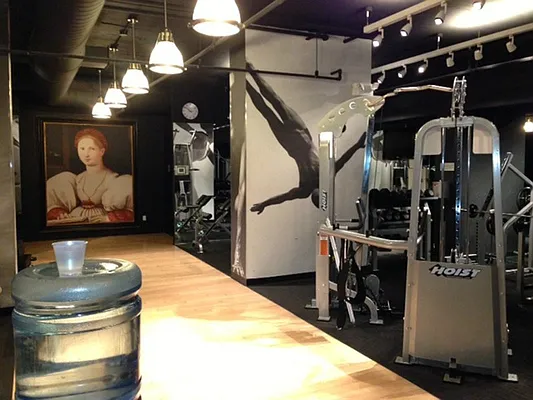 Sold by Sotheby's International Realty | media 32