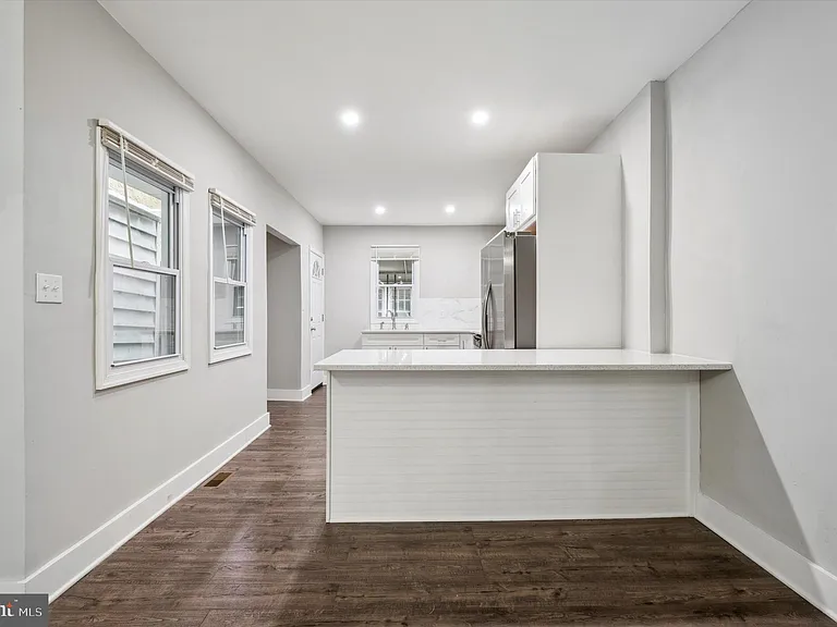 3304 W Allegheny Ave — Photo 6