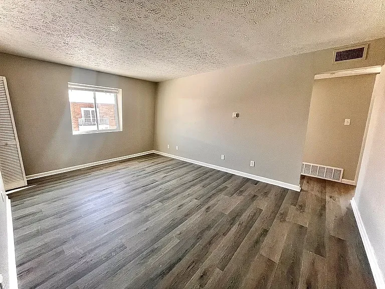 Richland Flats Apartments — Photo 5