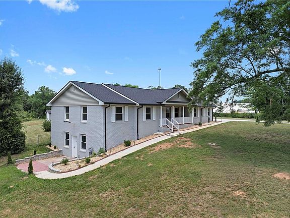 3rd image of 5245 Stonewall Tell Rd