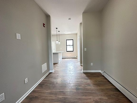 4th image of 116 Van Horne St #3E