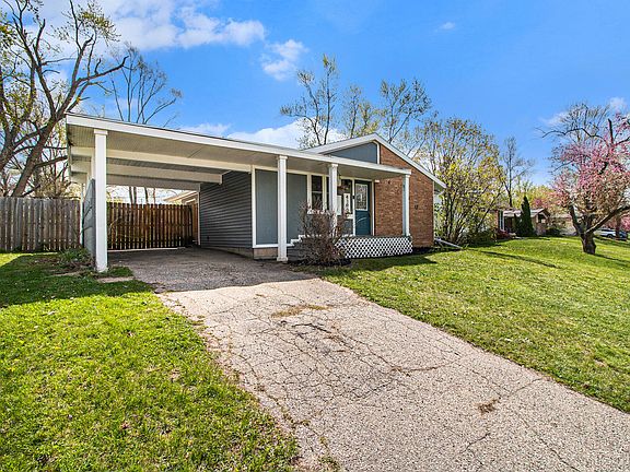 3rd image of 4190 Northgate Dr NE
