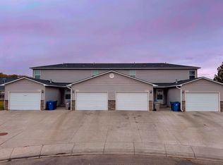 995 NW Maggie Ct APT B, Mountain Home, ID 83647