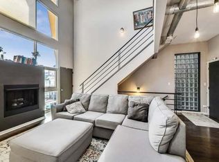 1302 N Greenview Ave #1, Chicago, IL 60642