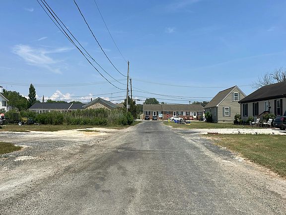 5th image of 301 Tyler St