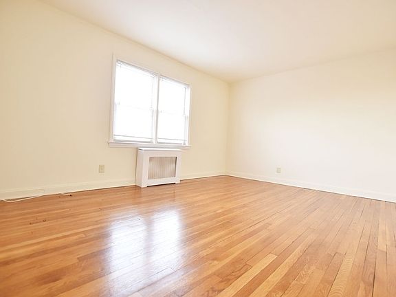 4th image of 14805 29th Ave APT B