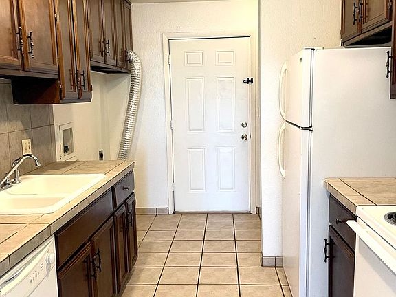 4th image of 716 Highland Dr #107
