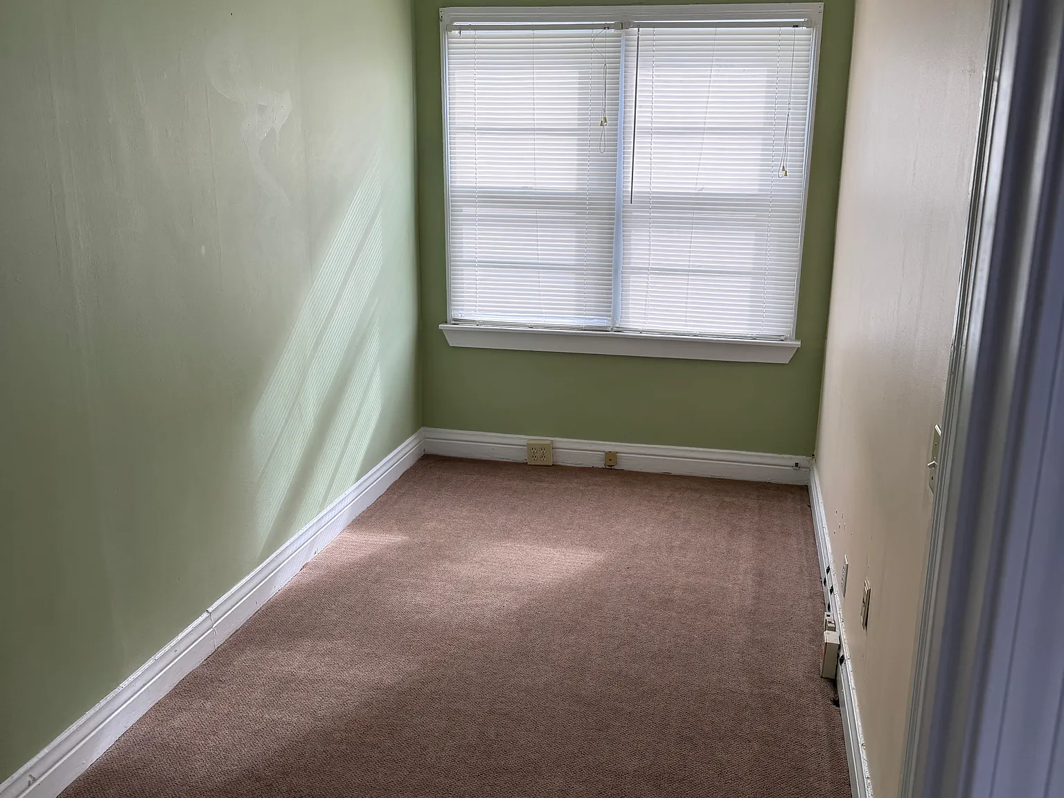 2 bed, 650 sqft, $1,000 — Photo 4