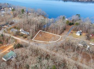 111 Waterway Dr, Lexington, NC 27292