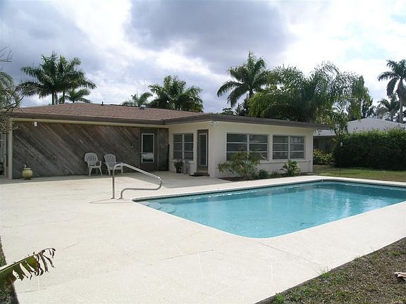 3rd image of 1765 NW Harbor Pl