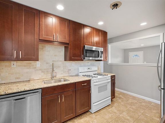 5th image of 5641 Marquette Ave