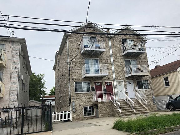 2nd image of 262 Davis Ave