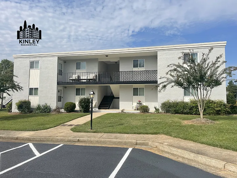 Clemmons Village Apartments — Photo 11