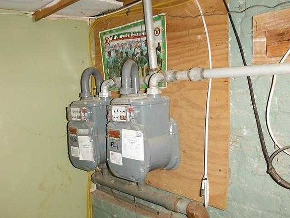 2 gas meters