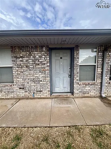 4621 Johnson Rd Photo 1