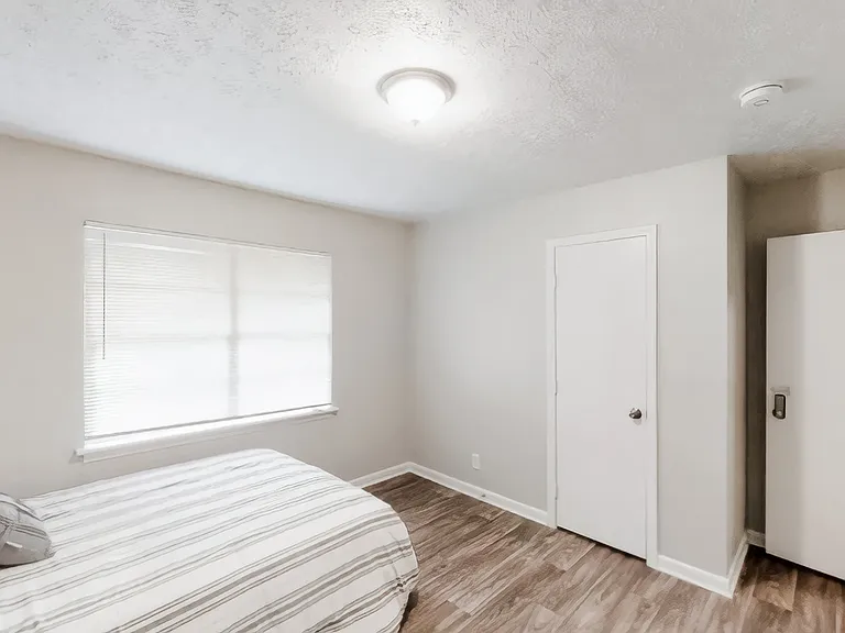 Lorenzo Dr SW — Photo 2