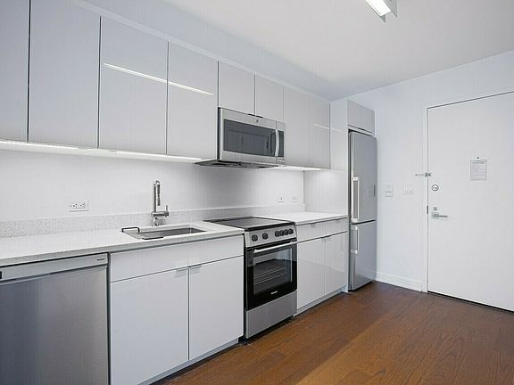 4th image of 400 W 113th St APT 318