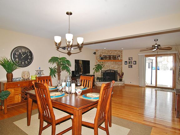 3rd image of 19354 Lisadell Dr