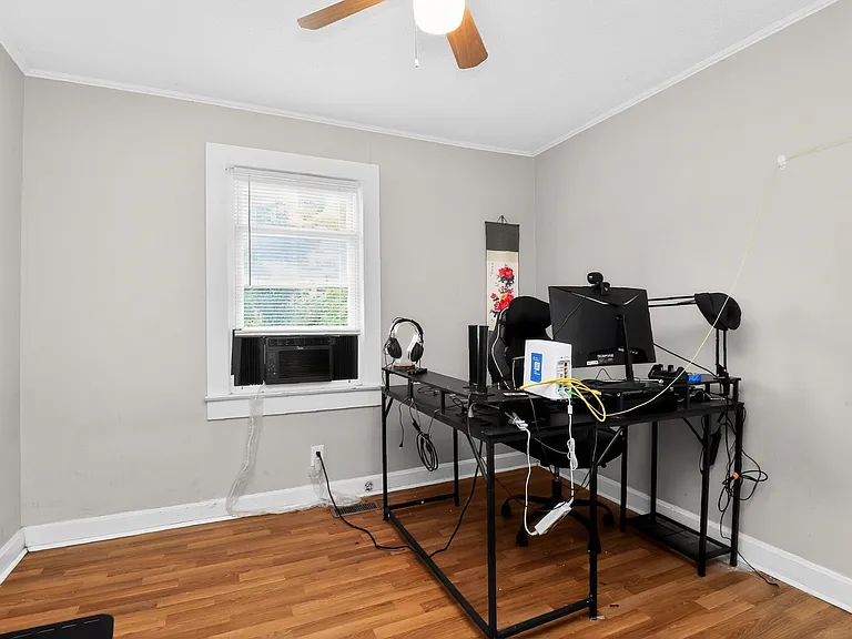 340 Clay St — Photo 18