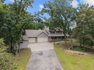 1928 Scarlet Oak Trl, Oshkosh, WI 54904