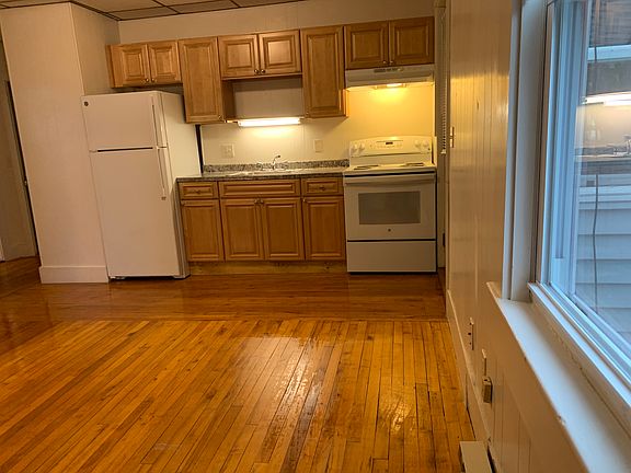 2nd image of 11 Park St #4