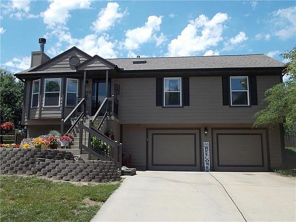2nd image of 1862 Mourning Dove Dr