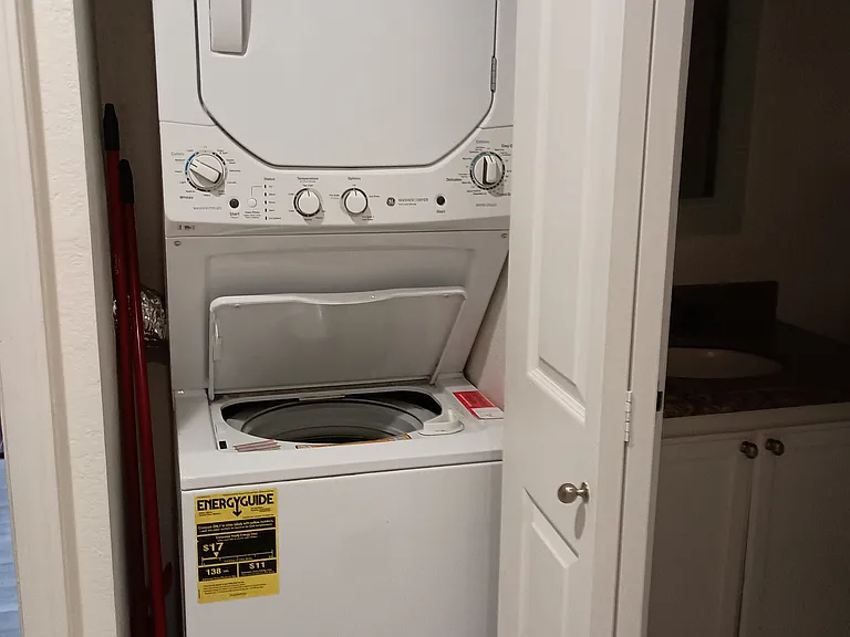 Washer/Dryer in unit.