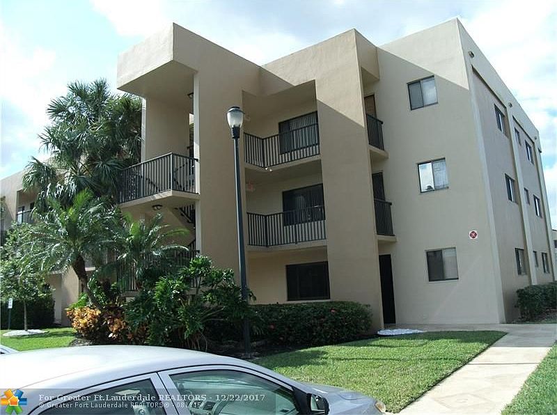 2nd image of 7500 Ashmont Cir #112