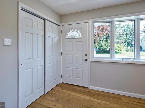 5th image of 115 Winding Way