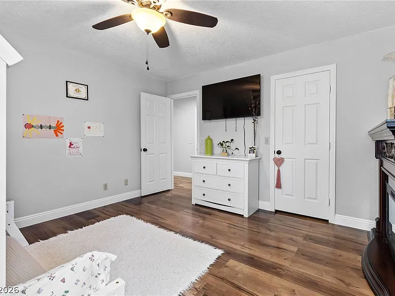407 Crater Ct — Photo 36