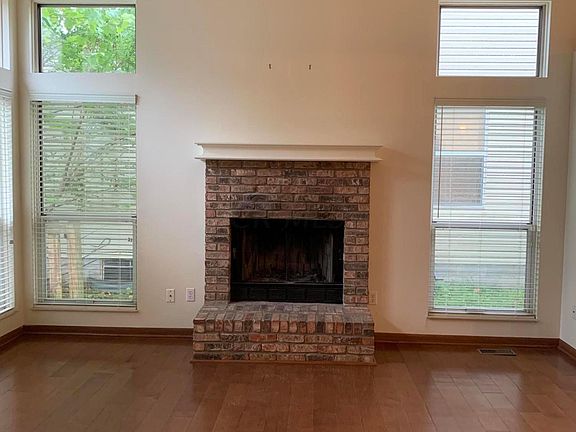 3rd image of 1676 Gardenstone Dr