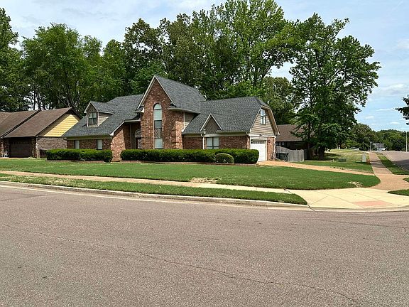 3rd image of 3422 Countryhill Dr