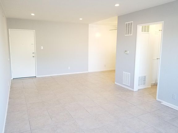2nd image of 1033 Beacon Ave APT 305