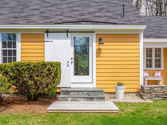 5th image of 37 Meadowbrook Road