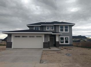 710 SW Huebert St, Mtn Home, ID 83647
