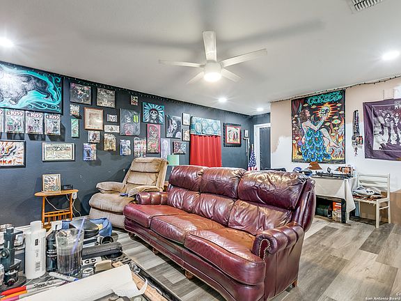 5th image of 6807 Cougar Clf