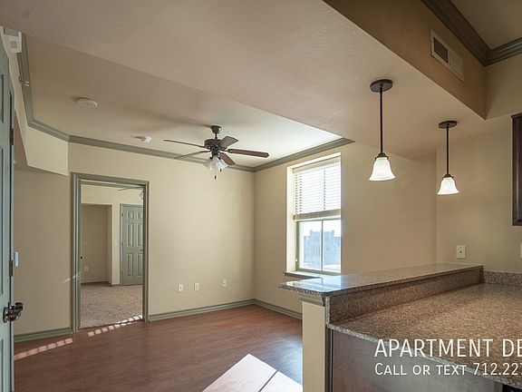 5th image of 2111 Church St #4544