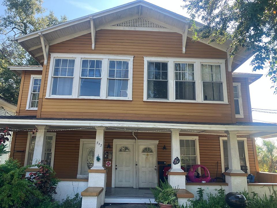 Front of apartment building