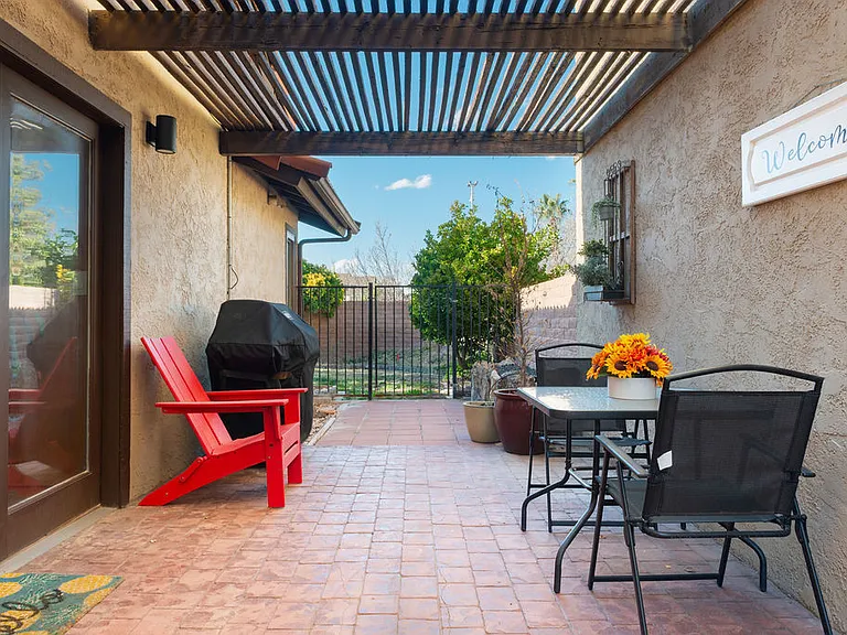 545 S Valley View Dr #137 — Photo 40
