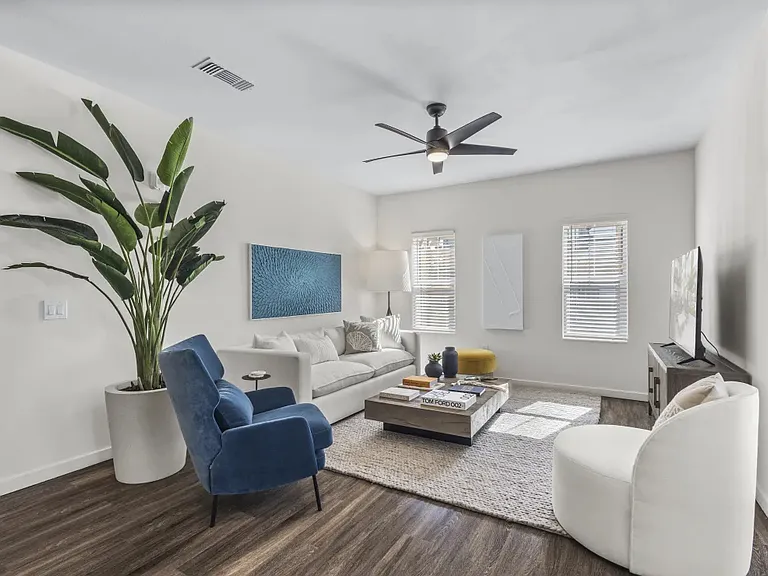 Azalea Luxury Apartments — Photo 17