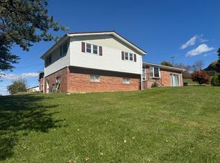 1246 Thru Dr, Pounding Mill, VA 24637