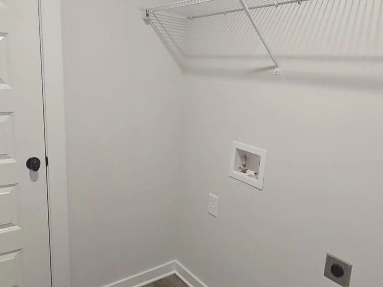 111 Charlie Way — Photo 10
