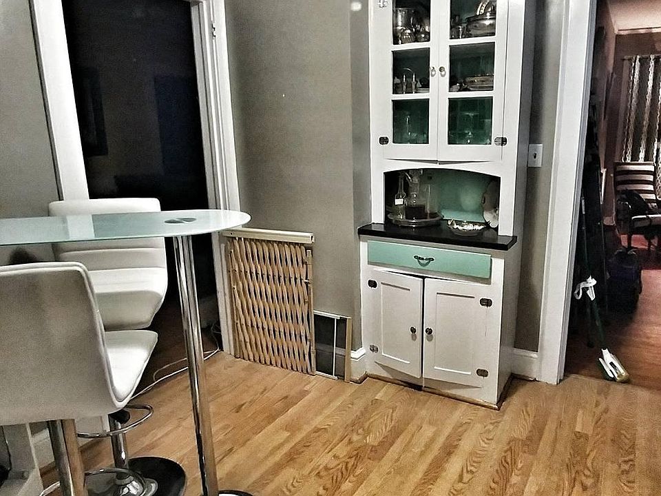 Breakfast nook