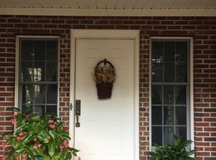 1 Newberry Ln, Pinehurst, NC 28374
